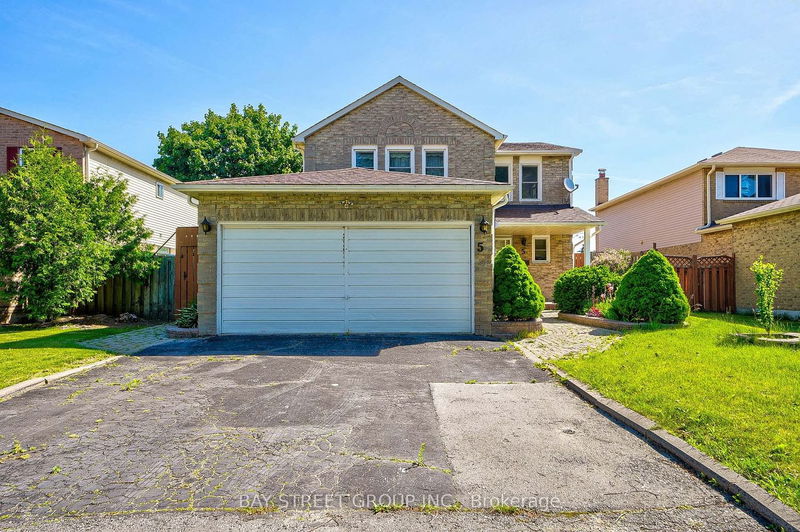 home for lease on 5 Gilmour Drive