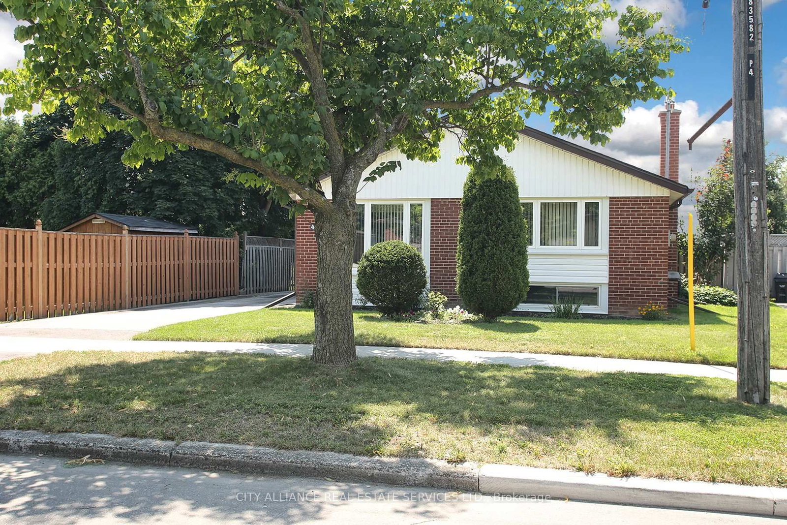 Listing photo 2