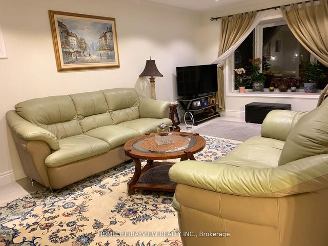 34 Shandon(Main Floor) Drive