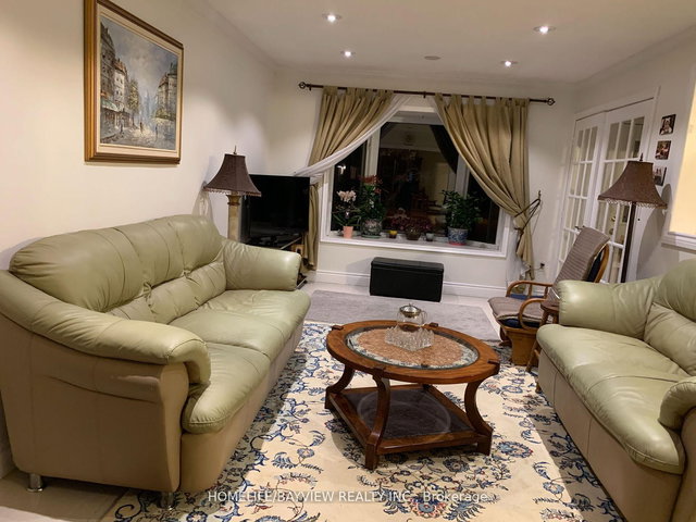 34 Shandon(Main Floor) Drive