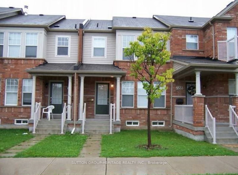 home for lease on 5535 Lawrence Avenue E