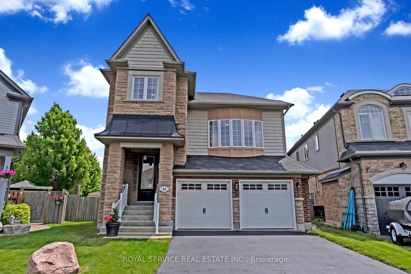 35 Alldread Cres, Clarington, L1B 0C2 | Image 3