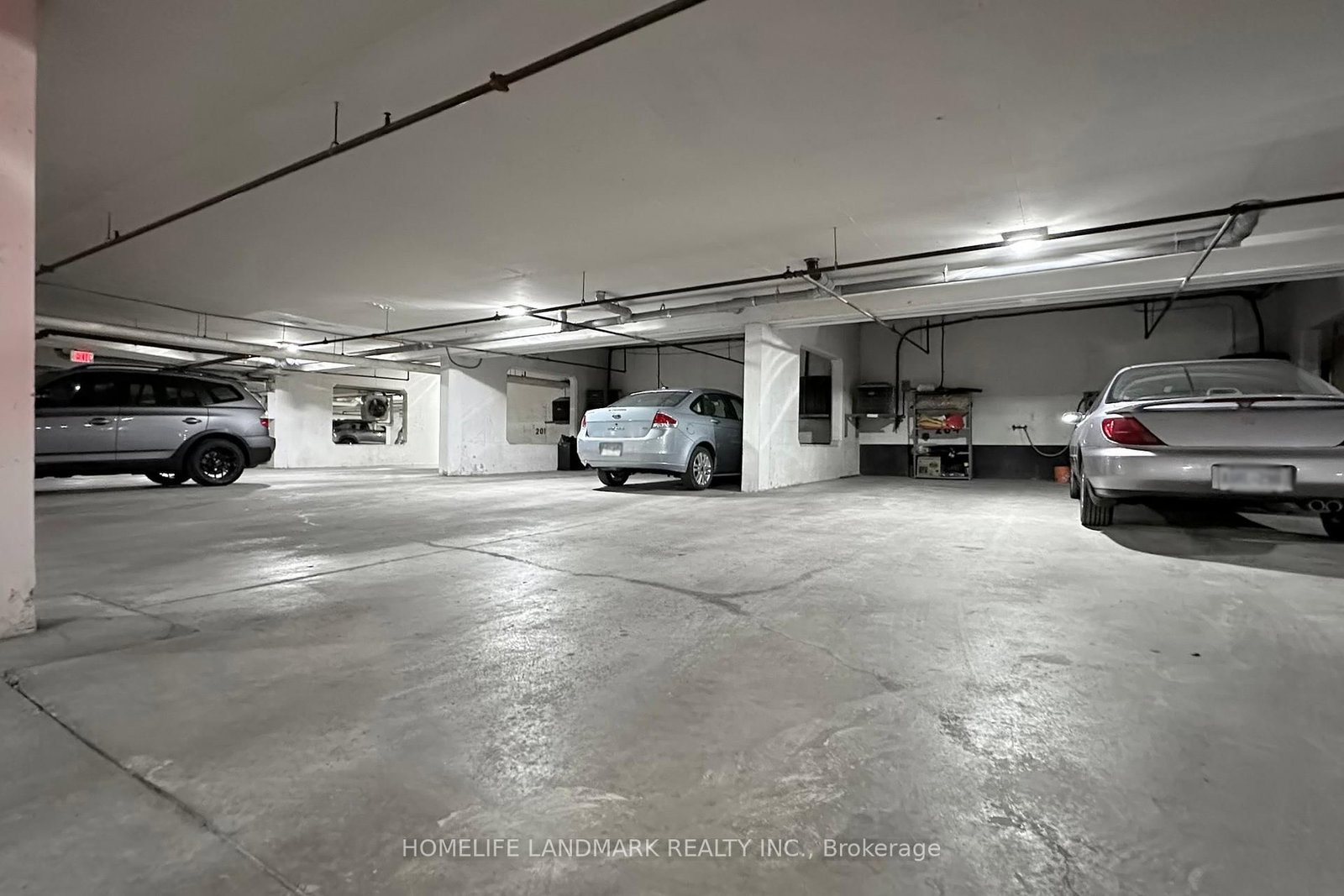 Listing Image 40