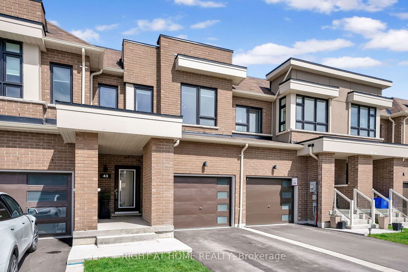 home for lease on 43 Caspian Square