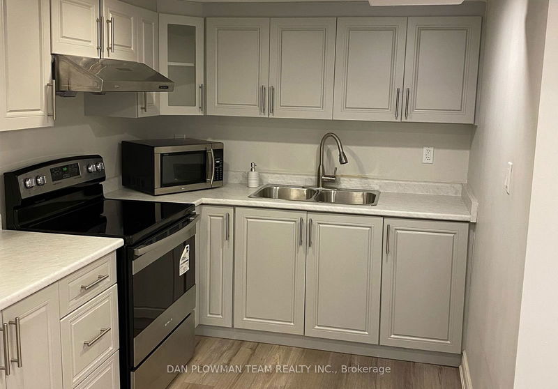 home for lease on 17 Claridge Crescent