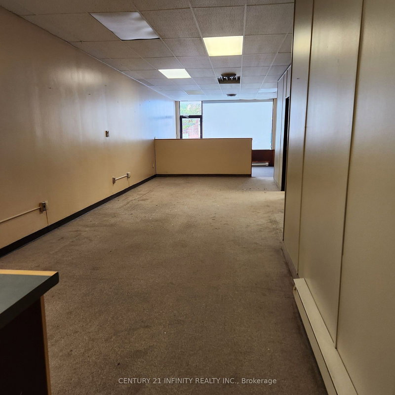 101 - 74 Simcoe St S, Oshawa, L1H 4G6 | Image 3