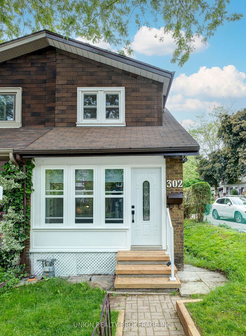 home for sale on 302 Lee Avenue