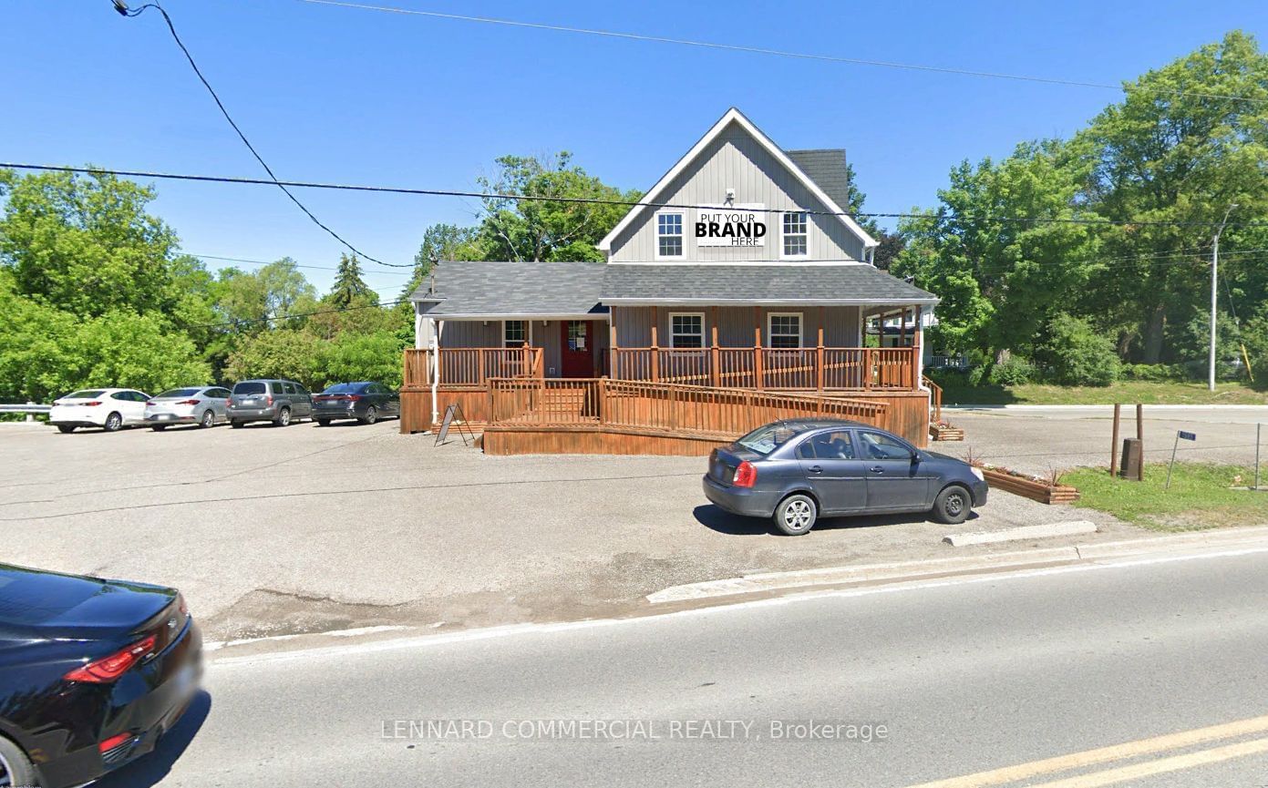 Building in 1595 Highway 7A