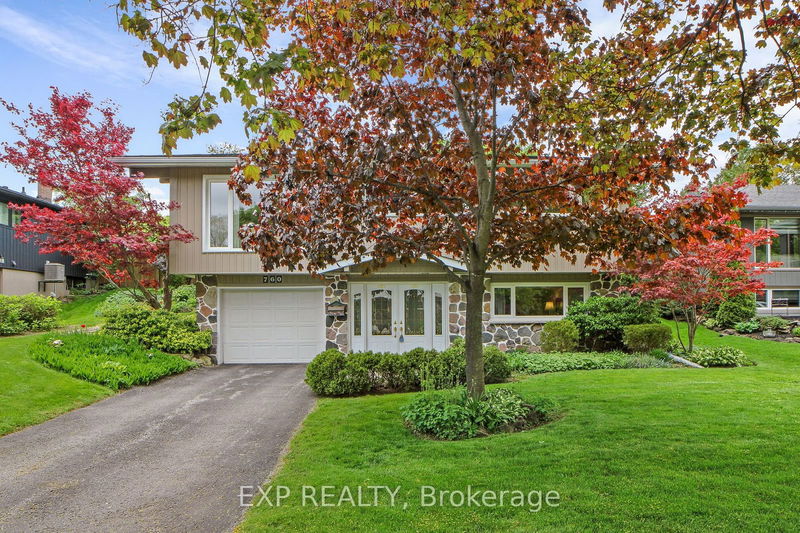 home for sale on 760 Oshawa Boulevard N