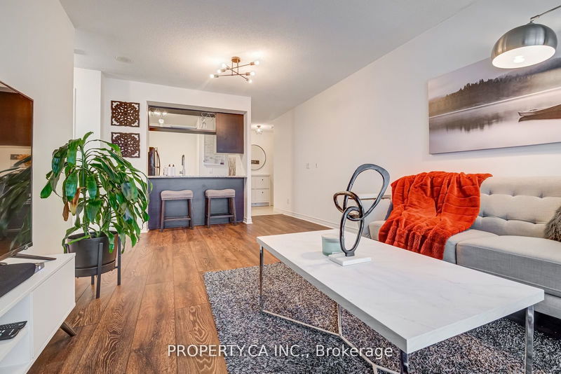 home for lease on 201-60 Town Centre Court