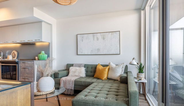 1021 - 30 Baseball Place
