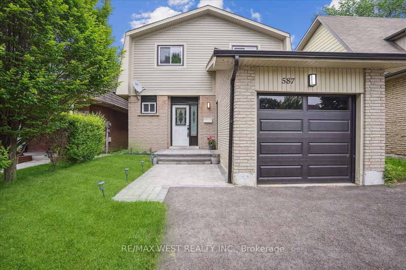 587 Creekview Circ, Pickering - West Shore image-0-0