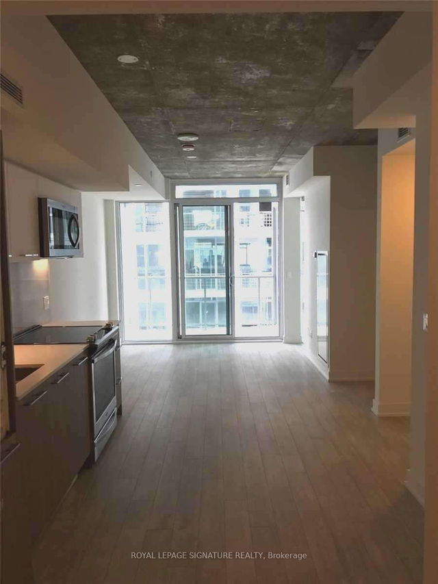 1011 - 15 Baseball Place