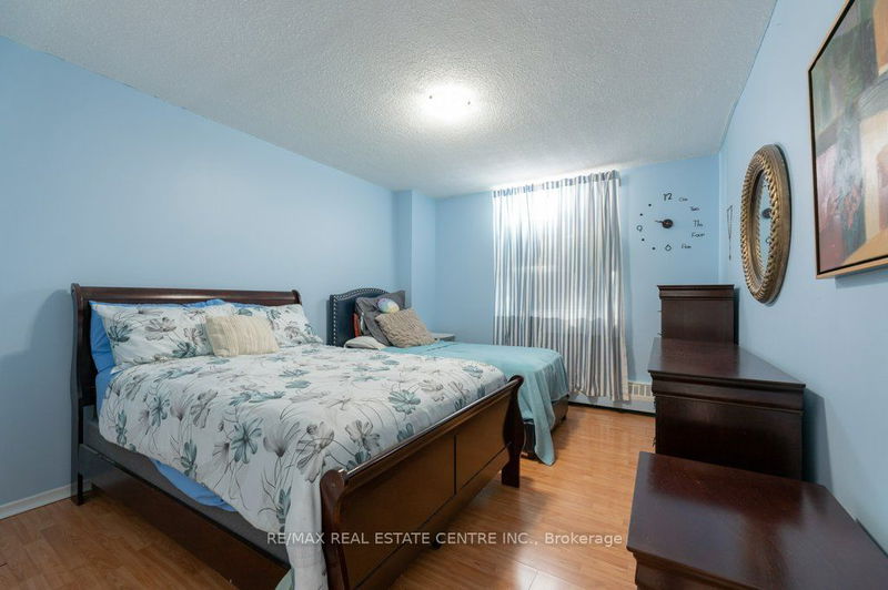  912 - 1950 Kennedy Rd  Toronto, M1P 4S9 | Image 25