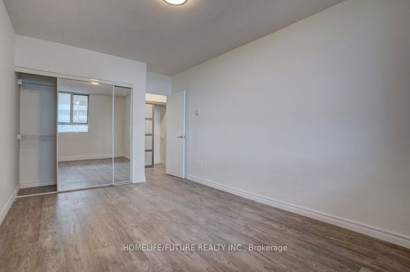  1406 - 3 Massey Sq  Toronto, M4C 5L5 | Image 3