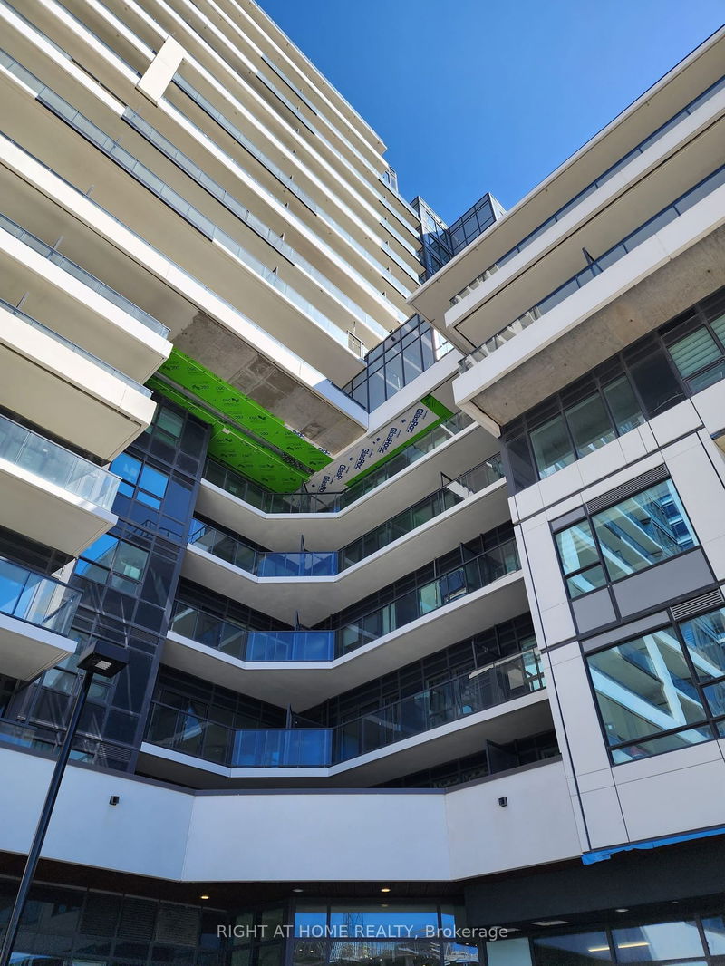 home for lease on 1608-1480 Bayly Street