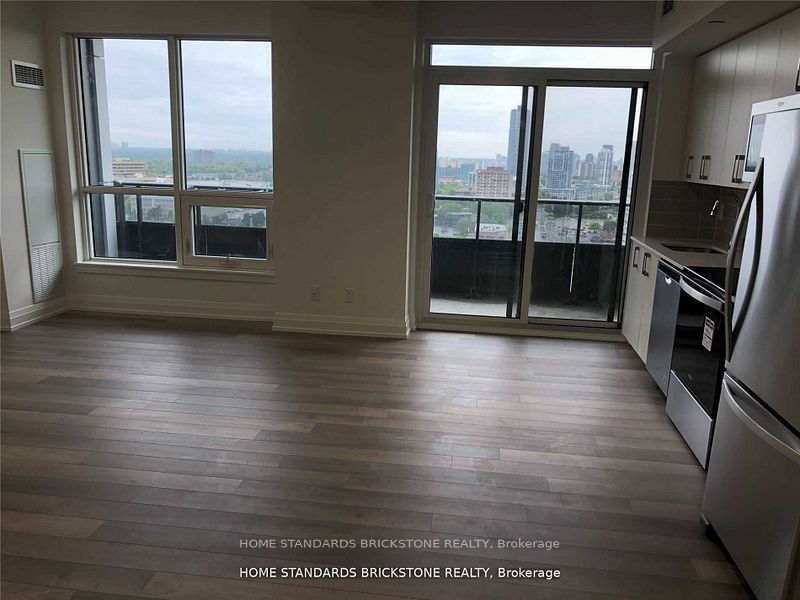 home for lease on 2005-3121 Sheppard Avenue E