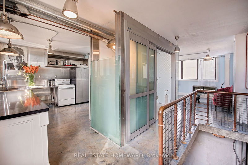 home for lease on 702-665 Kennedy Road N