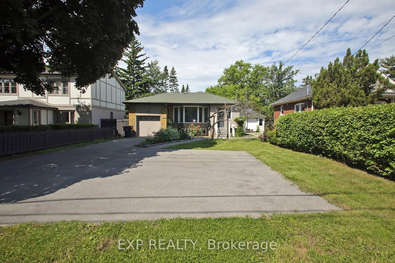 812 Kennedy Rd, Toronto, M1K 2C8 | Image 2