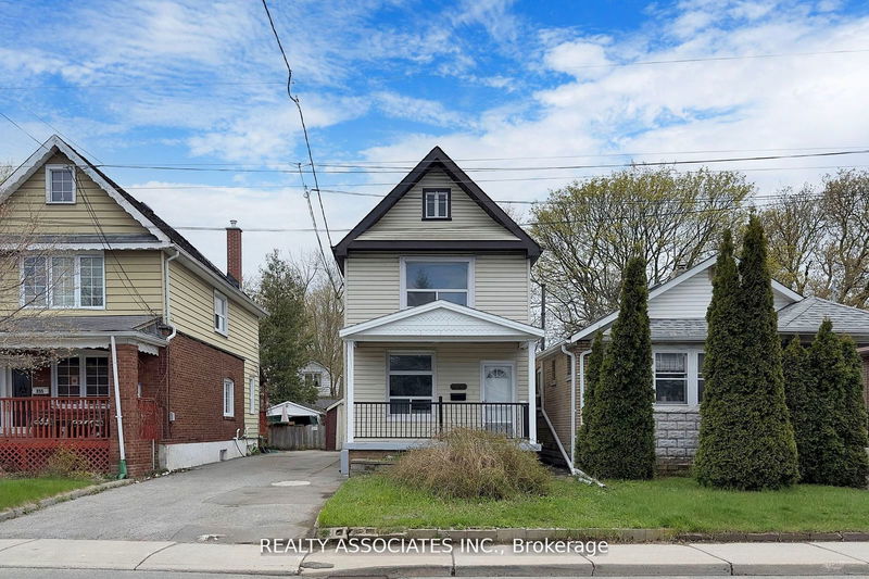 home for lease on 353 Lumsden Avenue