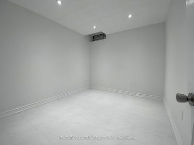 Unit Lower — 40 Alanbull Square — photo 6