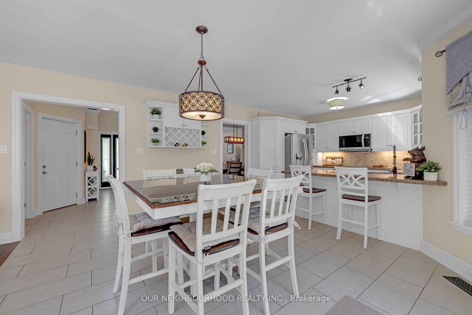 Listing Image 8