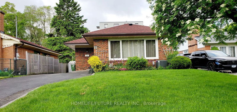 home for lease on Main-36 Oakworth Crescent