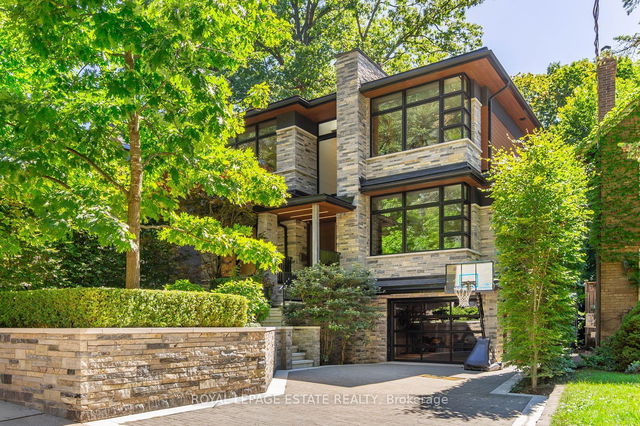 11 Pine Crescent