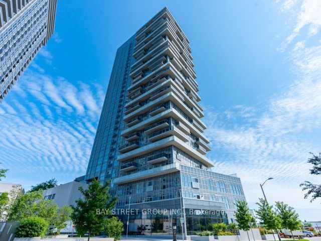 home for lease on 2106-225 Village Green Square