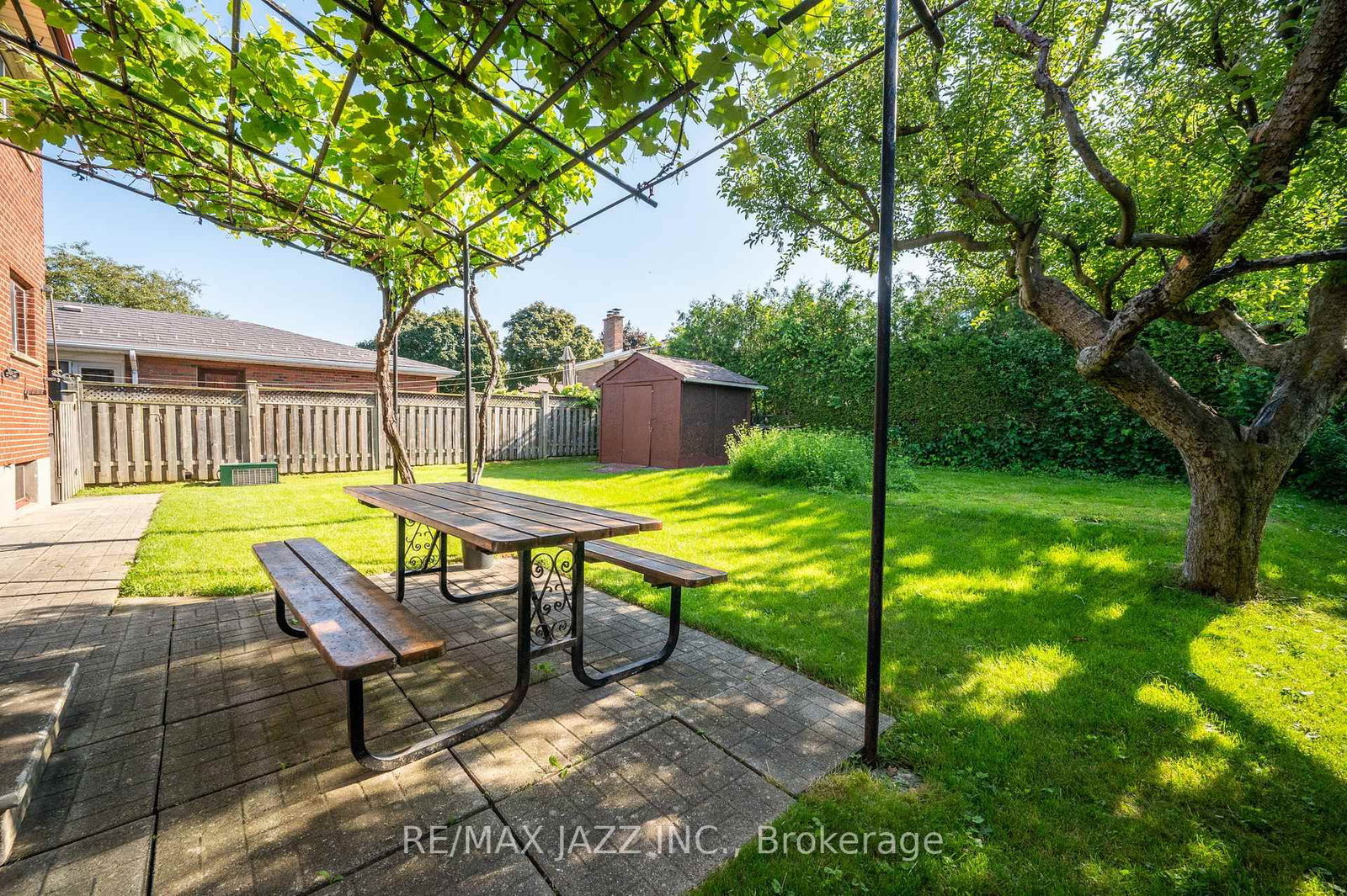 Listing Image 3