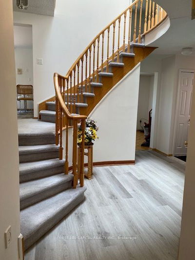 30 Wintermute Blvd, Toronto - Steeles image-0-3