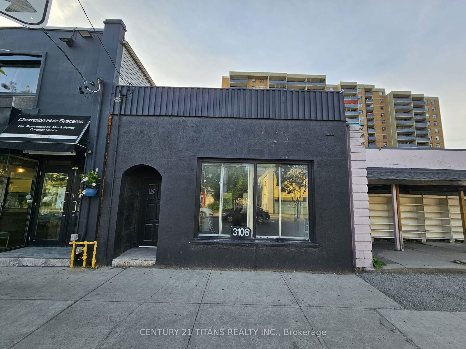 Building at 3108 Danforth Avenue, Toronto, Oakridge