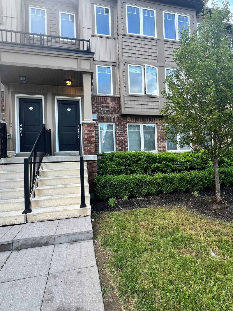 35 - 2500 Hill Rise Crt, Oshawa, L1L 0J5 | Image 3