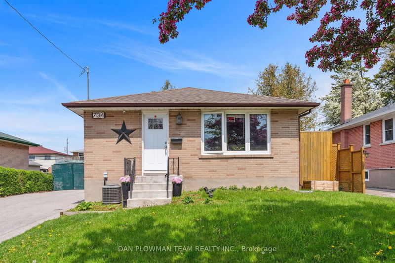 home for sale on 734 Phillip Murray Avenue