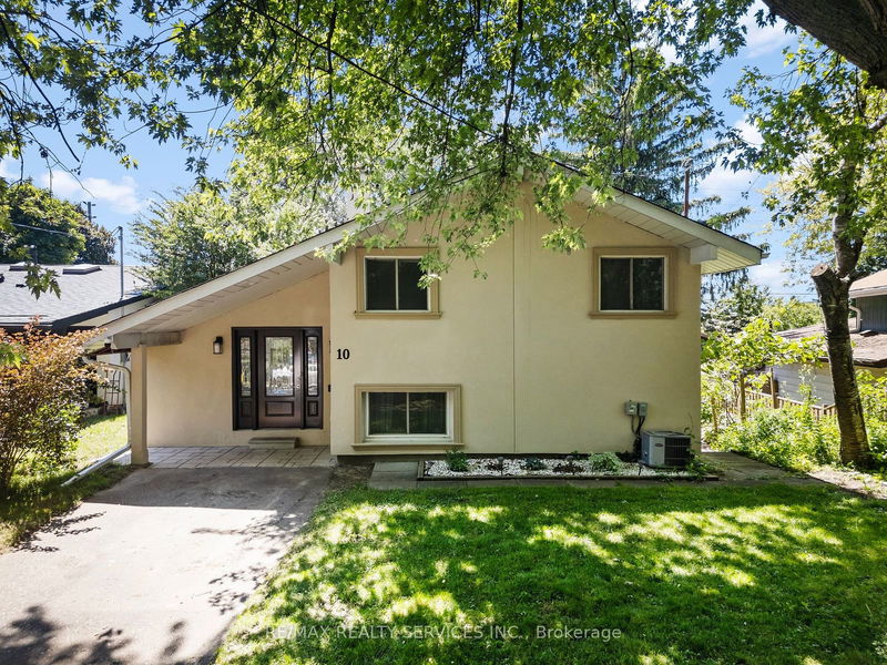 home for sale on 10 Rosswood Crescent