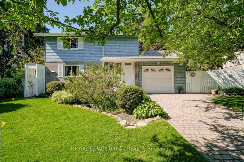 home for lease on 10 Doucett Place