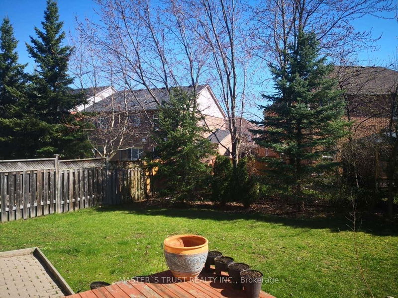 home for lease on 5 Armitage Crescent