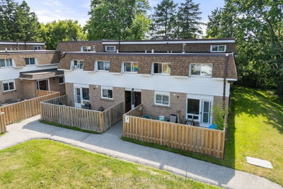 Townhouse sold at 1-730 Cedar Street, Oshawa, Ontario, L1H 4M6 - Lakeview - MLS: E8462296
