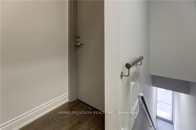 home for lease on 201-683 Danforth Avenue