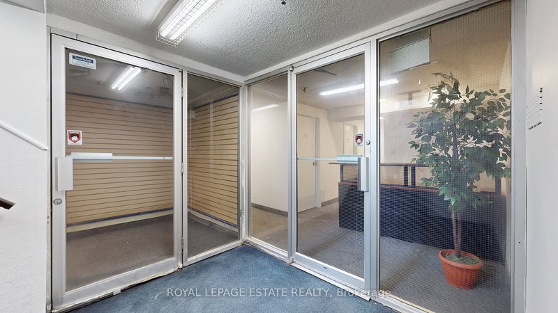 B101 - 2558 Danforth Ave, Toronto, M4C 1L3 | Image 2