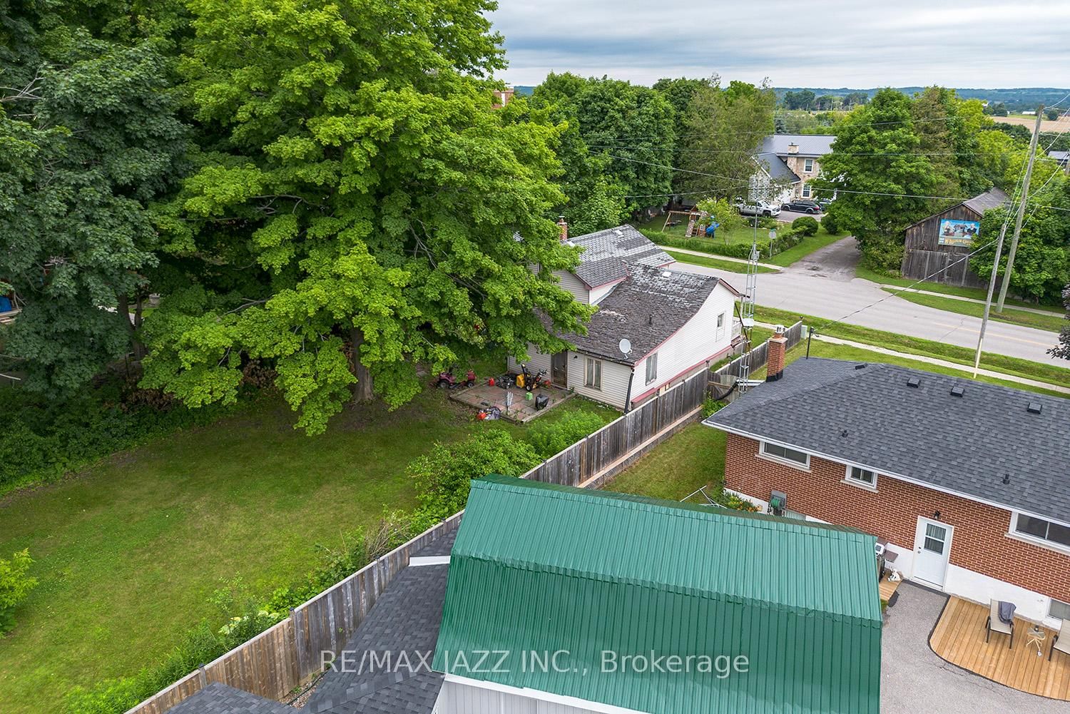 Listing Image 7