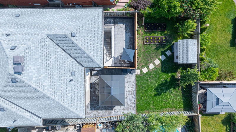 home for lease on 54 Mortimer Crescent