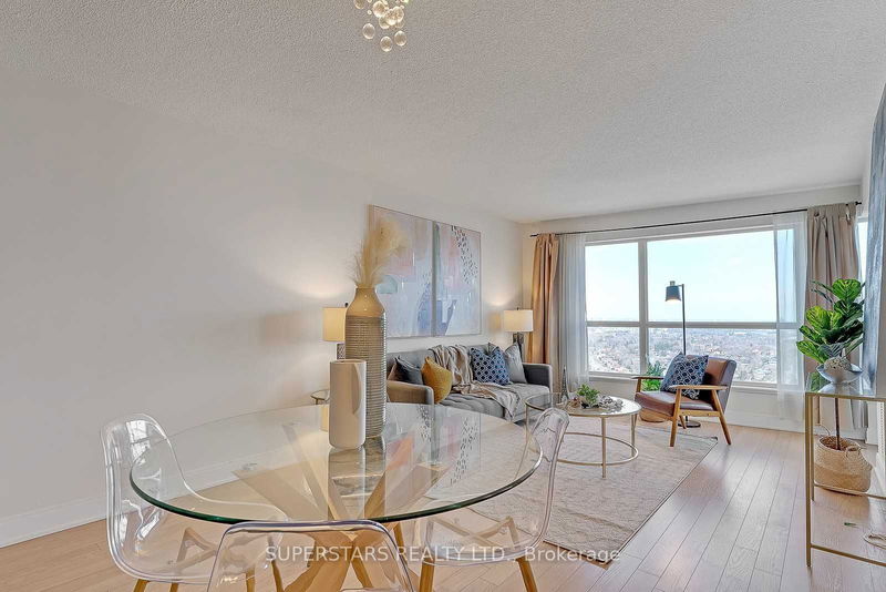 home for lease on 3112-125 Village Green Square