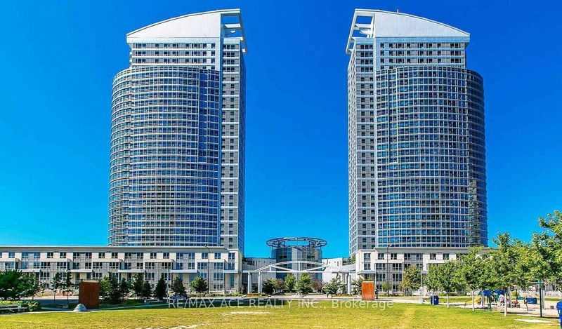home for lease on 2315-38 Lee Centre Drive