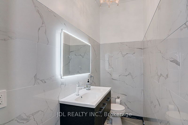 80 Broomfield Dr  Toronto, M1S 2W1 | Image 25