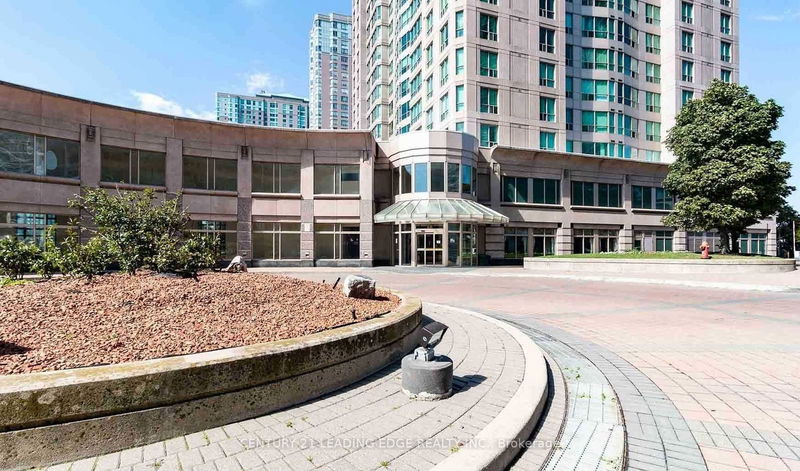 home for lease on 703-18 Lee Centre Drive