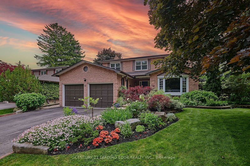 home for sale on 31 Goldberry Square