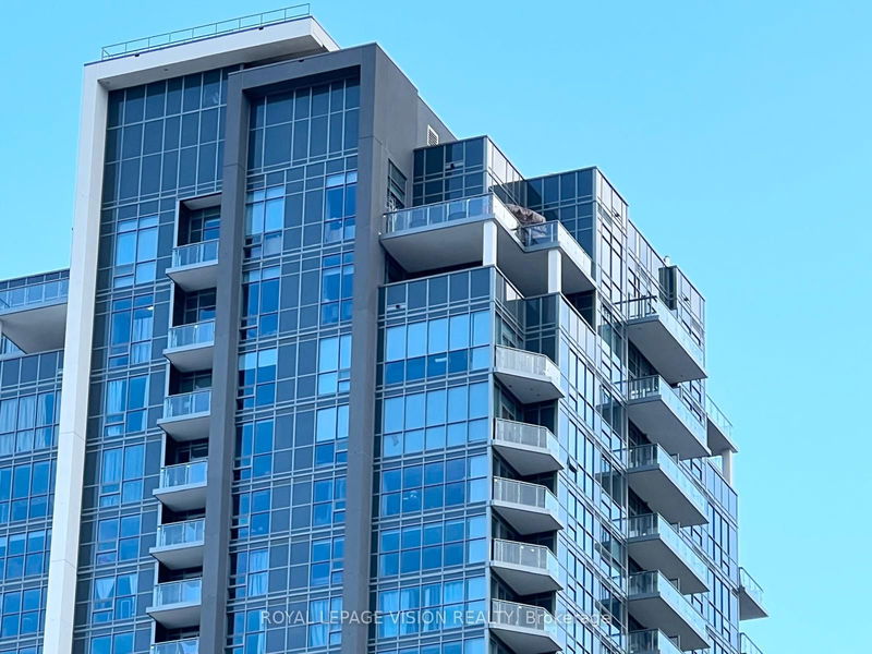 home for lease on 2804-30 Meadowglen Place
