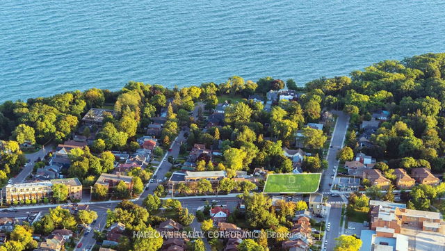 TH44 - 35 Birchcliff Avenue
