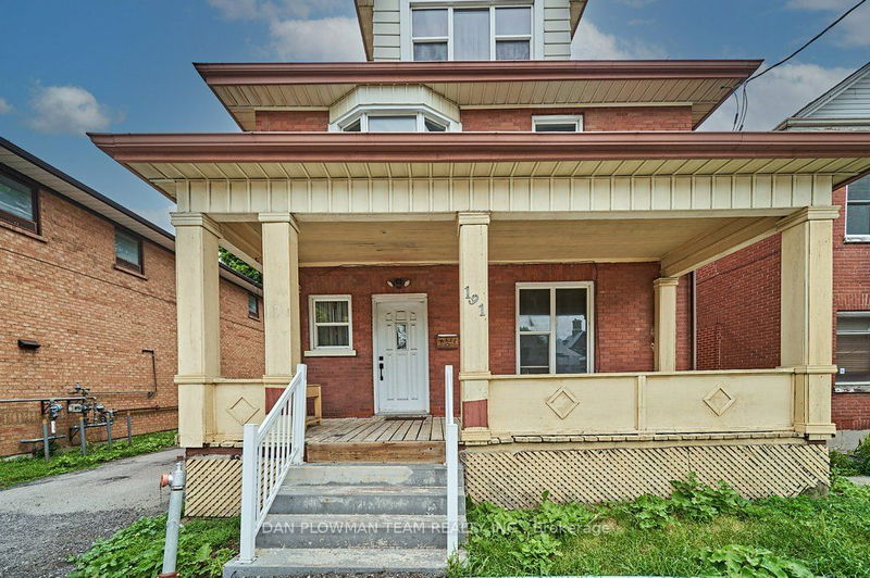 191 Simcoe St S Oshawa, L1H 4H2 | Image 2